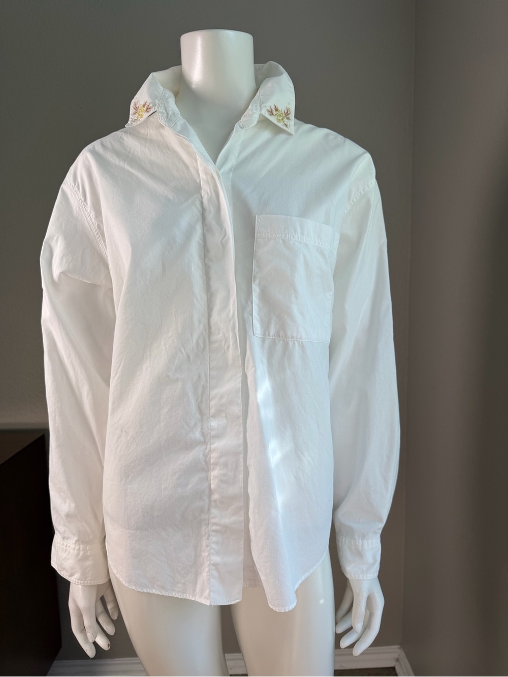Jantzen Vintage Cotton Button Up Blouse White Floral Embroidered Collar Size Med - Picture 2 of 9